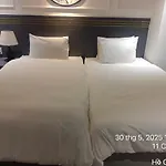 Chic Land Hotel